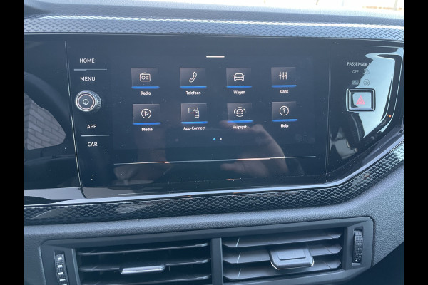 Volkswagen Polo 1.0 TSI Life Edition Achteruitrijcamera - Parkeersensoren - Apple carplay - Airco - Cruise control - Led verlichting - Licht metalen velgen 15 inch - Radio - Rijstrooksensor - Start/stop systeem - Stuur multifunc