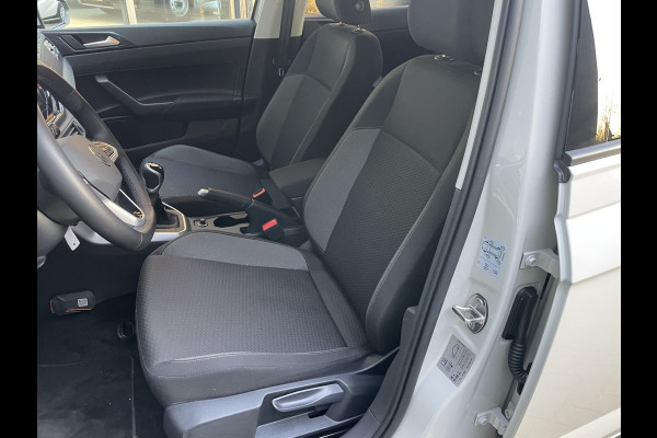 Volkswagen Polo 1.0 TSI Life Edition Achteruitrijcamera - Parkeersensoren - Apple carplay - Airco - Cruise control - Led verlichting - Licht metalen velgen 15 inch - Radio - Rijstrooksensor - Start/stop systeem - Stuur multifunc