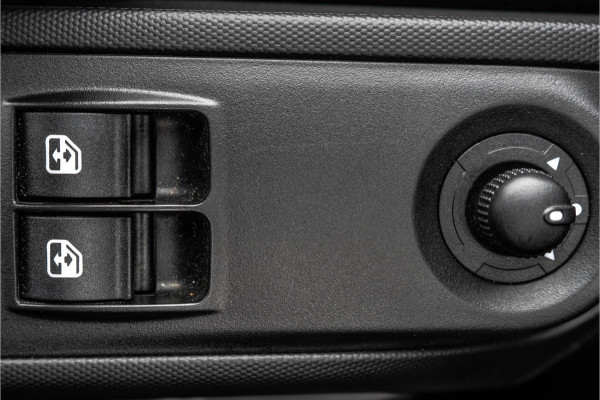 Iveco Daily 35S14V L2H2 | 140PK | 3.5T Trekgewicht | Cruise | Climate