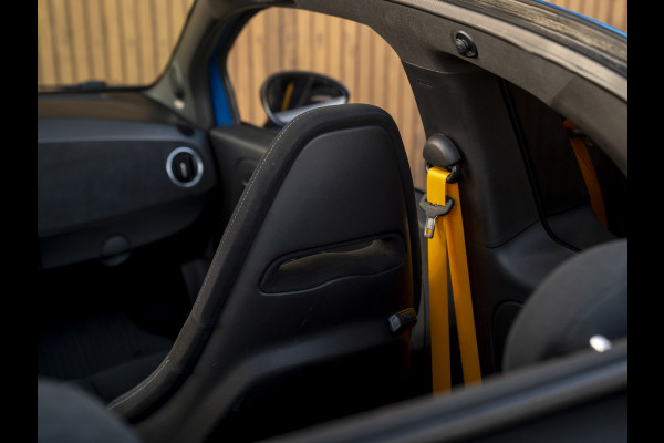 Abarth 595 C Competizione | Beats audio | Sabelt stoelen | Biposto pack | Carplay | Xenon