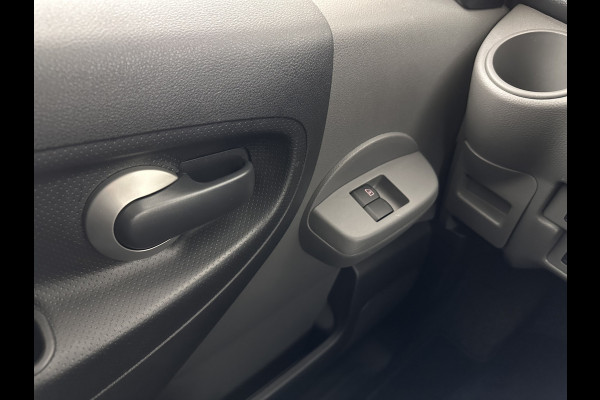 Nissan e-NV200 Evalia 40 kWh Connect Edition [ 7-Pers. ] {SOH-95%} (INCL.BTW) *NAVI-FULLMAP | CAMERA | HEATED-COMFORTSEATS | DAB | PRIVACY-GLASS | ECC | CRUISE | 15''ALU*