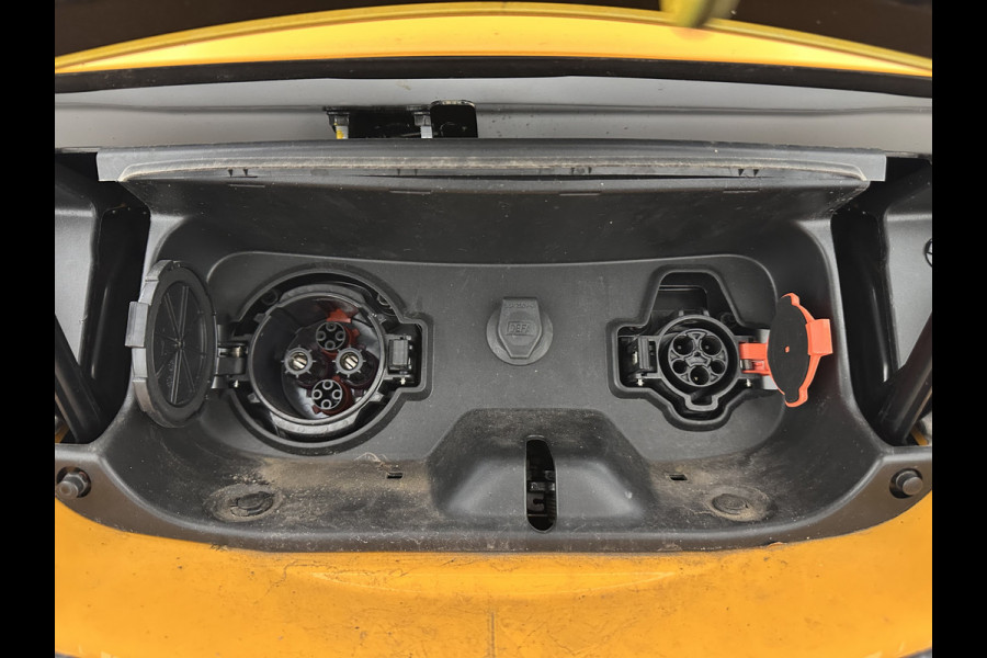 Nissan e-NV200 Evalia 40 kWh Connect Edition [ 7-Pers. ] {SOH-95%} (INCL.BTW) *NAVI-FULLMAP | CAMERA | HEATED-COMFORTSEATS | DAB | PRIVACY-GLASS | ECC | CRUISE | 15''ALU*