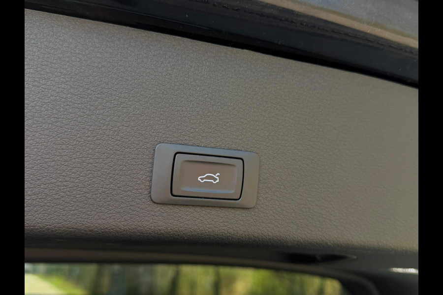 Audi e-tron 55 quattro 408 pk S edition 95 kWh, 2 X S-LINE, camera, afn trekhaak, vele opties, 1 e eigenaar, NL auto met nap