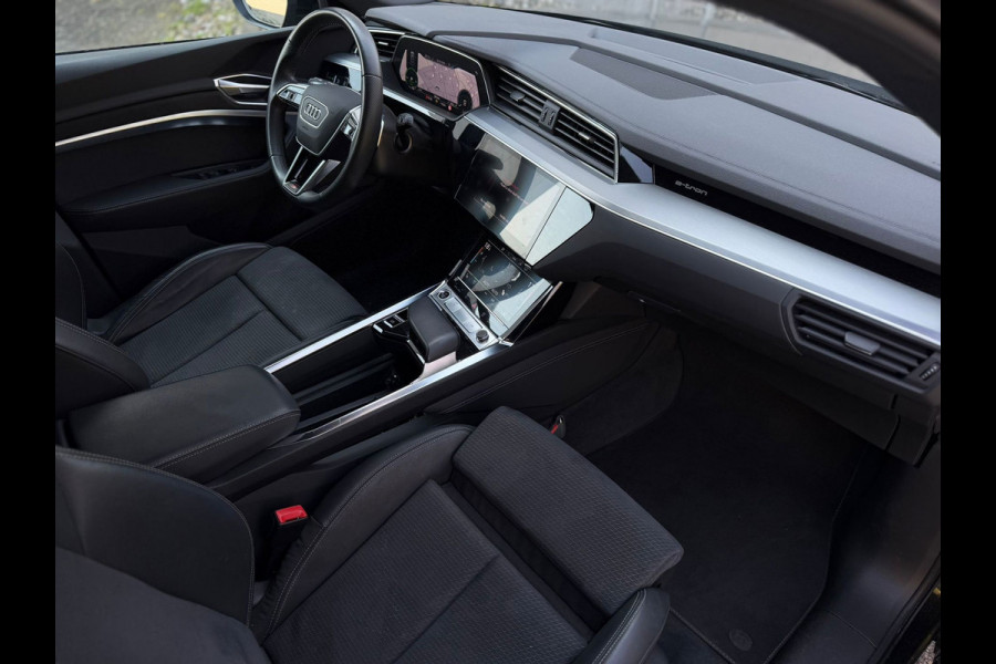 Audi e-tron 55 quattro 408 pk S edition 95 kWh, 2 X S-LINE, camera, afn trekhaak, vele opties, 1 e eigenaar, NL auto met nap