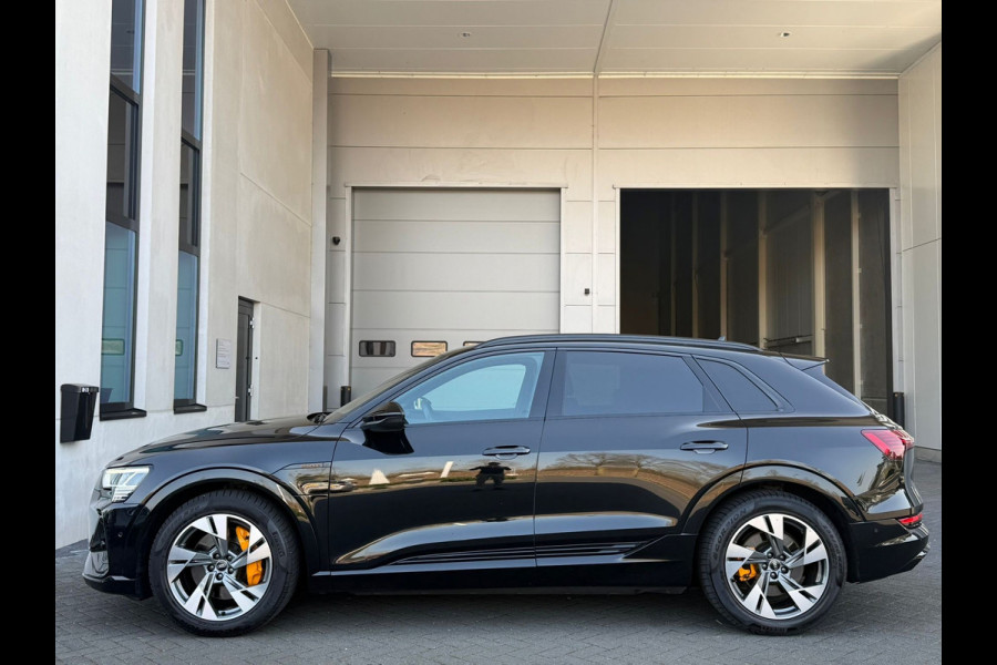 Audi e-tron 55 quattro 408 pk S edition 95 kWh, 2 X S-LINE, camera, afn trekhaak, vele opties, 1 e eigenaar, NL auto met nap