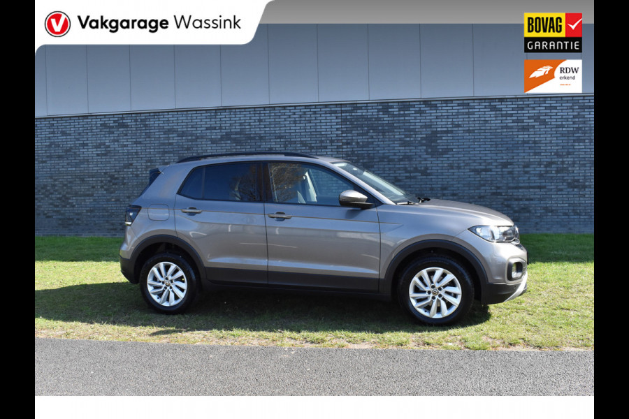 Volkswagen T-Cross 1.0 TSI Life Automaat Stoelverwarming | CarPlay | Achteruitrijcamera | Adaptieve Cruise control | DAB radio | Parkeersensoren | btw auto prijs inclusief btw!