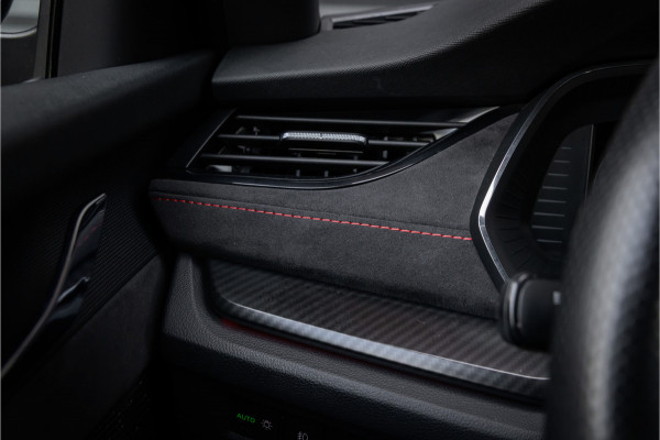 Škoda Octavia Combi RS iV PHEV Business -Matrix- stoelverwarming