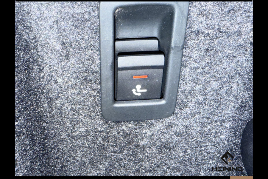 Audi Q3 45 TFSI e S edition Black edition. Trekhaak. Navi. 19 inch. Camera.