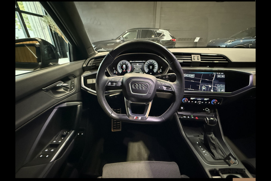 Audi Q3 45 TFSI e S edition Black edition. Trekhaak. Navi. 19 inch. Camera.