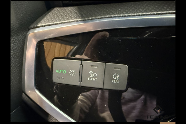 Audi Q3 45 TFSI e S edition Black edition. Trekhaak. Navi. 19 inch. Camera.
