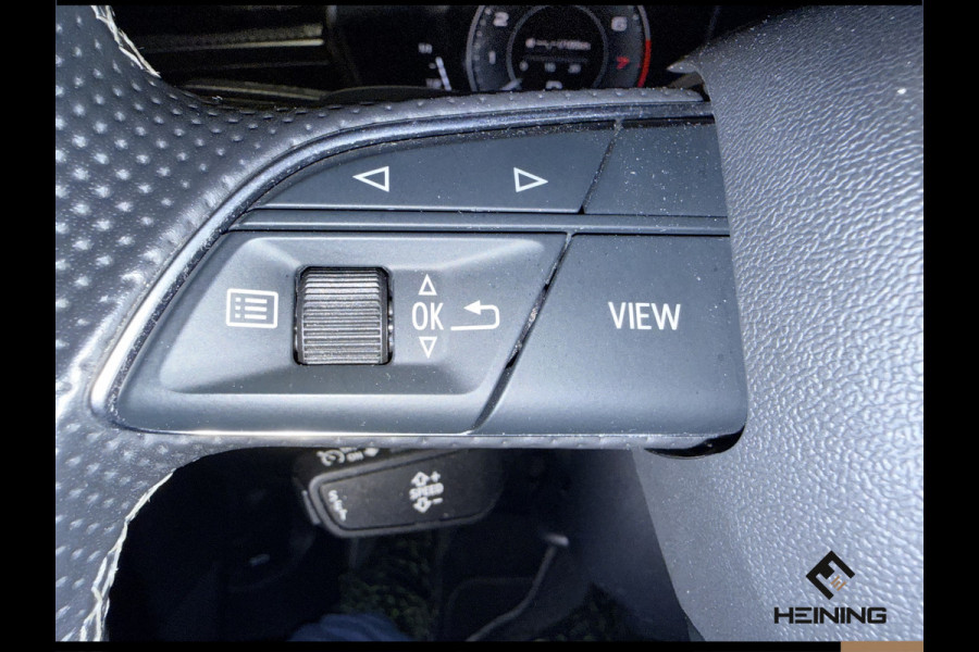 Audi Q3 45 TFSI e S edition Black edition. Trekhaak. Navi. 19 inch. Camera.