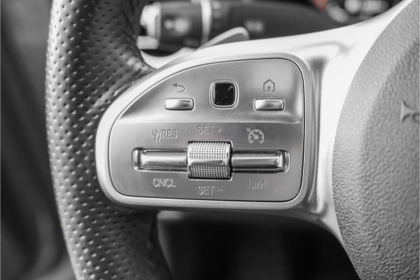 Mercedes-Benz C-Klasse 180 Business Solution AMG Pano Camera