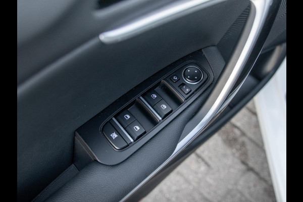 Kia Ceed Sportswagon 1.5 T-GDi GT-Line Navigatie l Stoel stuurwielverwarming l schuif kanteldak l el. kofferklep l GT-line