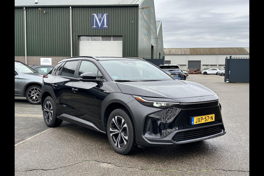 Toyota Bz4x Premium 71 kWh VAN: 33.900,- VOOR: 29.877,- | 3 FASE LADEN | RIJKLAARPRIJS incl. FABR. GARANTIE TOYOTA t/m 08-2033