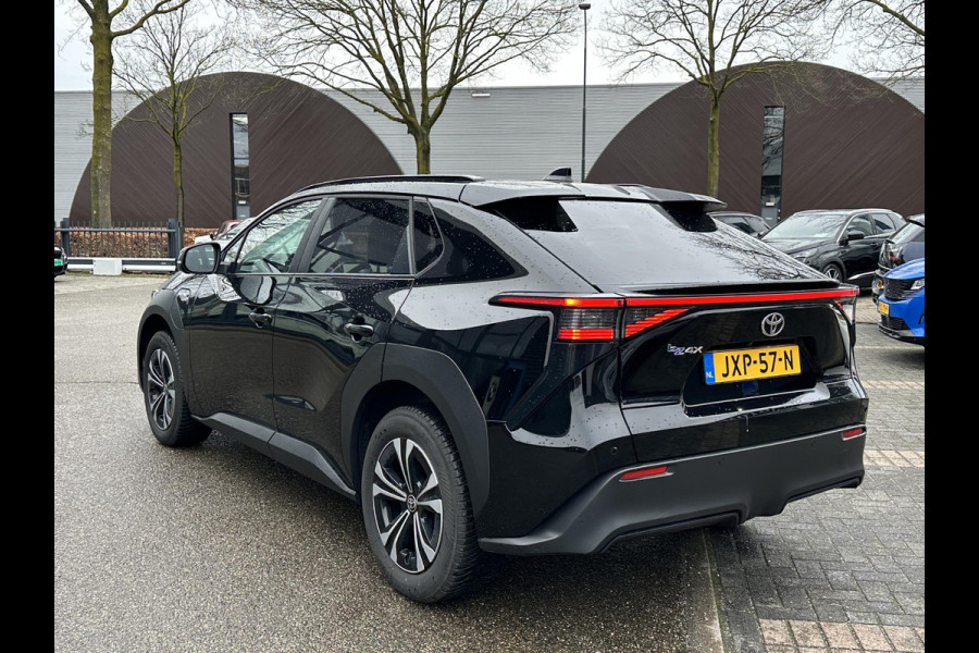 Toyota Bz4x Premium 71 kWh VAN: 33.900,- VOOR: 29.877,- | 3 FASE LADEN | RIJKLAARPRIJS incl. FABR. GARANTIE TOYOTA t/m 08-2033