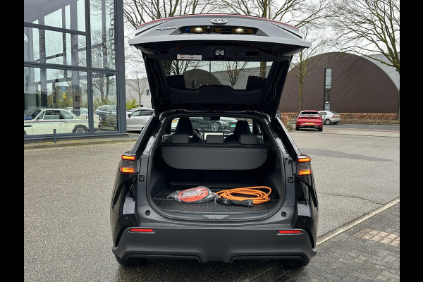 Toyota Bz4x Premium 71 kWh VAN: 33.900,- VOOR: 29.877,- | 3 FASE LADEN | RIJKLAARPRIJS incl. FABR. GARANTIE TOYOTA t/m 08-2033