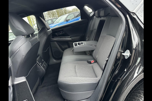 Toyota Bz4x Premium 71 kWh VAN: 33.900,- VOOR: 29.877,- | 3 FASE LADEN | RIJKLAARPRIJS incl. FABR. GARANTIE TOYOTA t/m 08-2033