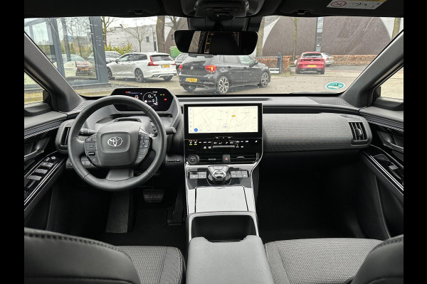 Toyota Bz4x Premium 71 kWh VAN: 33.900,- VOOR: 29.877,- | 3 FASE LADEN | RIJKLAARPRIJS incl. FABR. GARANTIE TOYOTA t/m 08-2033