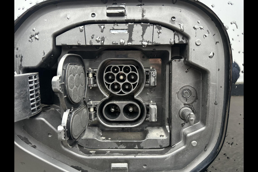 Toyota Bz4x Premium 71 kWh VAN: 33.900,- VOOR: 29.877,- | 3 FASE LADEN | RIJKLAARPRIJS incl. FABR. GARANTIE TOYOTA t/m 08-2033