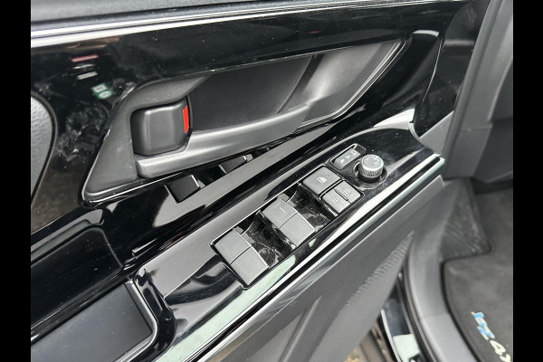 Toyota Bz4x Premium 71 kWh VAN: 33.900,- VOOR: 29.877,- | 3 FASE LADEN | RIJKLAARPRIJS incl. FABR. GARANTIE TOYOTA t/m 08-2033