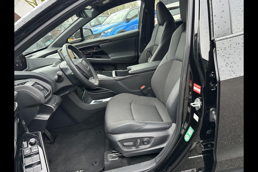Toyota Bz4x Premium 71 kWh VAN: 33.900,- VOOR: 29.877,- | 3 FASE LADEN | RIJKLAARPRIJS incl. FABR. GARANTIE TOYOTA t/m 08-2033