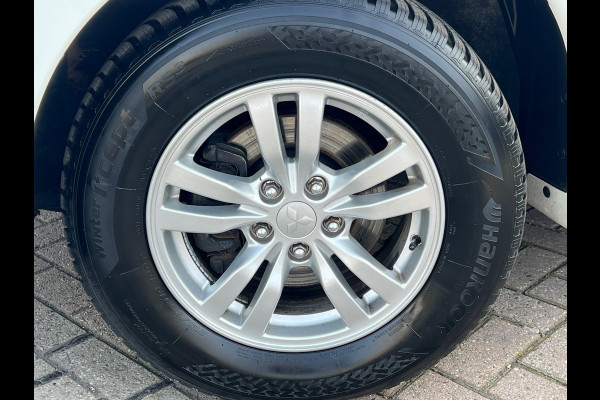 Mitsubishi Outlander 2.4 PHEV Pure TREKHAAK |APPLE CARPLAY |