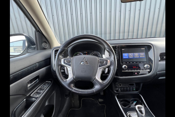 Mitsubishi Outlander 2.4 PHEV Pure TREKHAAK |APPLE CARPLAY |