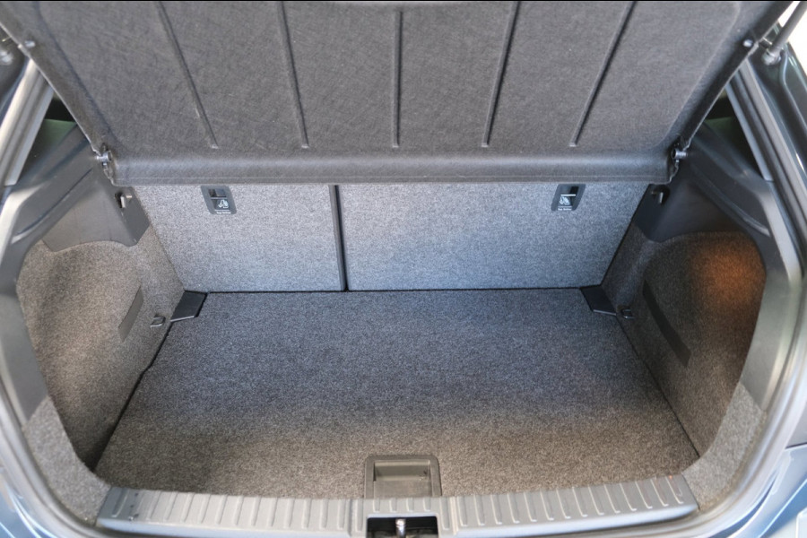 Seat Ibiza 1.0 TSI FR Business Intense Automaat - N.A.P. Airco, Cruise, PDC, Navi, Carplay, Camera.