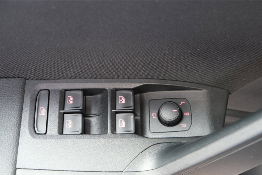 Seat Ibiza 1.0 TSI FR Business Intense Automaat - N.A.P. Airco, Cruise, PDC, Navi, Carplay, Camera.