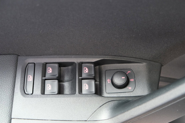 Seat Ibiza 1.0 TSI FR Business Intense Automaat - N.A.P. Airco, Cruise, PDC, Navi, Carplay, Camera.