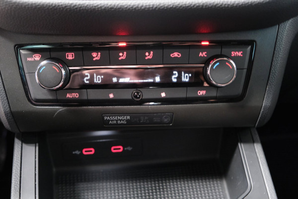 Seat Ibiza 1.0 TSI FR Business Intense Automaat - N.A.P. Airco, Cruise, PDC, Navi, Carplay, Camera.