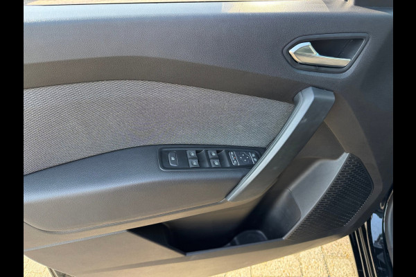 Renault Kangoo TCe 100 Equilibre Trekhaak / Clima / P-sensoren / Apple & Android auto / Lage km stand!