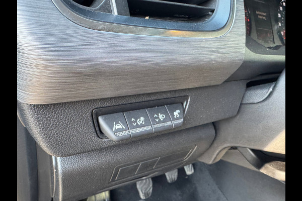 Renault Kangoo TCe 100 Equilibre Trekhaak / Clima / P-sensoren / Apple & Android auto / Lage km stand!