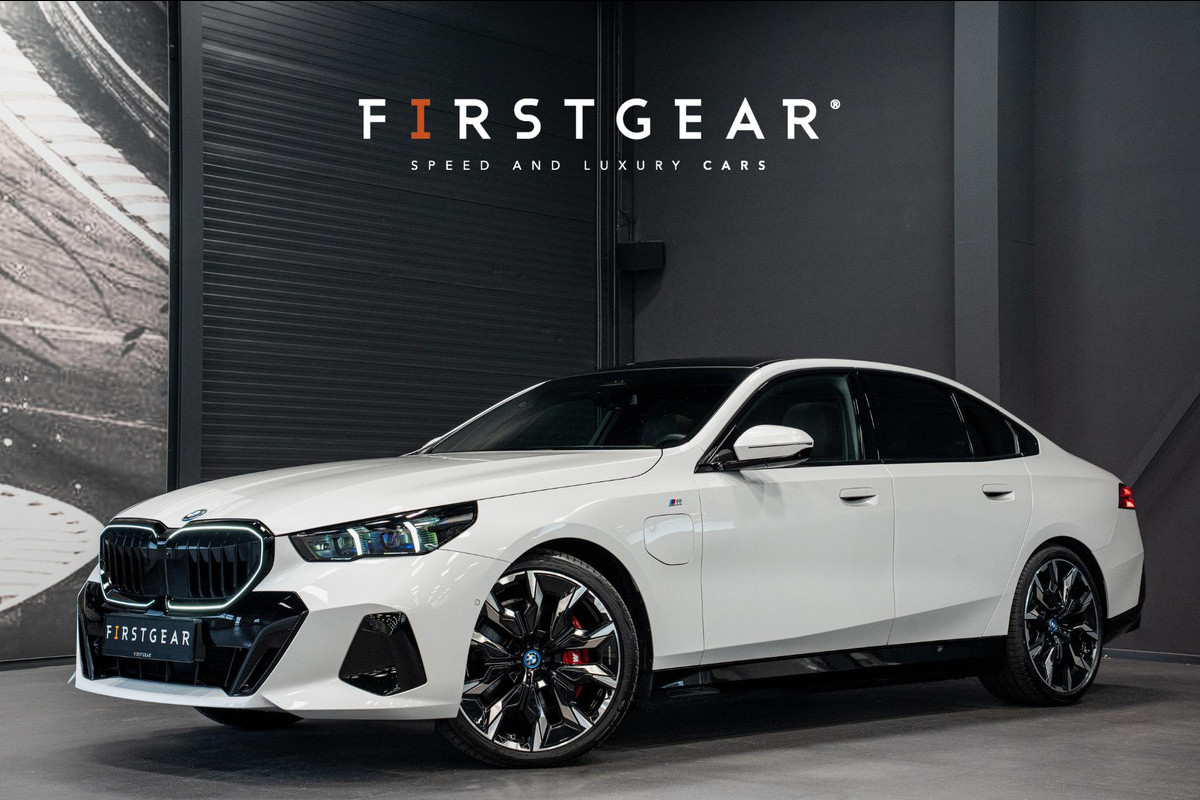 BMW 5 Serie 550e xDrive *M-Sport Pro / Bowers & Wilkins / Panorama / Stoelventilatie / HUD / Surround-view / Keyless*