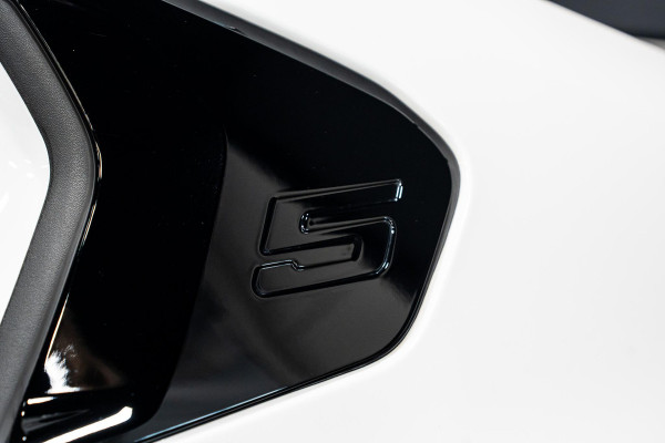 BMW 5 Serie 550e xDrive *M-Sport Pro / Bowers & Wilkins / Panorama / Stoelventilatie / HUD / Surround-view / Keyless*