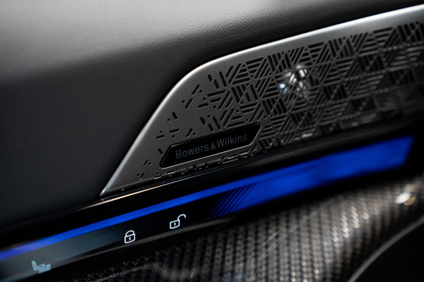 BMW 5 Serie 550e xDrive *M-Sport Pro / Bowers & Wilkins / Panorama / Stoelventilatie / HUD / Surround-view / Keyless*