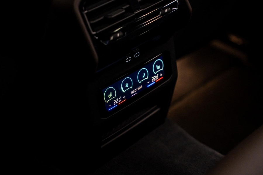 BMW 5 Serie 550e xDrive *M-Sport Pro / Bowers & Wilkins / Panorama / Stoelventilatie / HUD / Surround-view / Keyless*