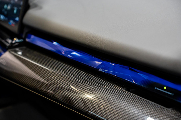 BMW 5 Serie 550e xDrive *M-Sport Pro / Bowers & Wilkins / Panorama / Stoelventilatie / HUD / Surround-view / Keyless*