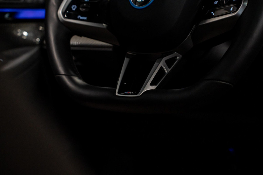 BMW 5 Serie 550e xDrive *M-Sport Pro / Bowers & Wilkins / Panorama / Stoelventilatie / HUD / Surround-view / Keyless*