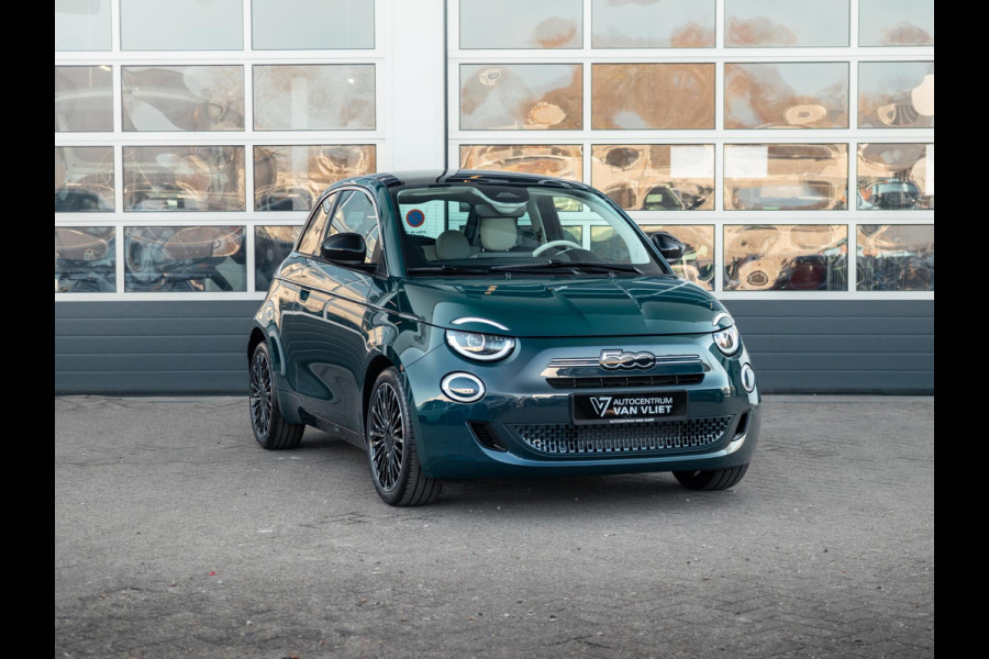 Fiat 500 Hybrid Collezione | Clima | LED | PDC | JBL Premium Audio | 17" | Camera | BSM | Canneloni Ivory/Piombo interieur