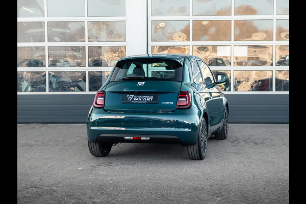 Fiat 500 Hybrid Collezione | Clima | LED | PDC | JBL Premium Audio | 17" | Camera | BSM | Canneloni Ivory/Piombo interieur