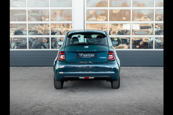 Fiat 500 Hybrid Collezione | Clima | LED | PDC | JBL Premium Audio | 17" | Camera | BSM | Canneloni Ivory/Piombo interieur