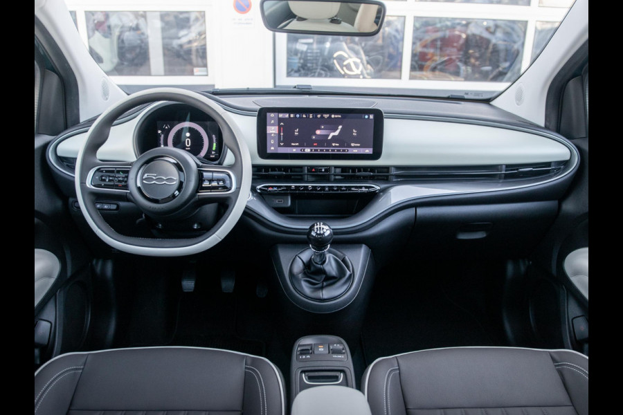 Fiat 500 Hybrid Collezione | Clima | LED | PDC | JBL Premium Audio | 17" | Camera | BSM | Canneloni Ivory/Piombo interieur