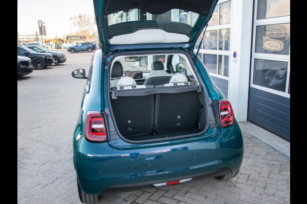 Fiat 500 Hybrid Collezione | Clima | LED | PDC | JBL Premium Audio | 17" | Camera | Canneloni Ivory/Piombo interieur