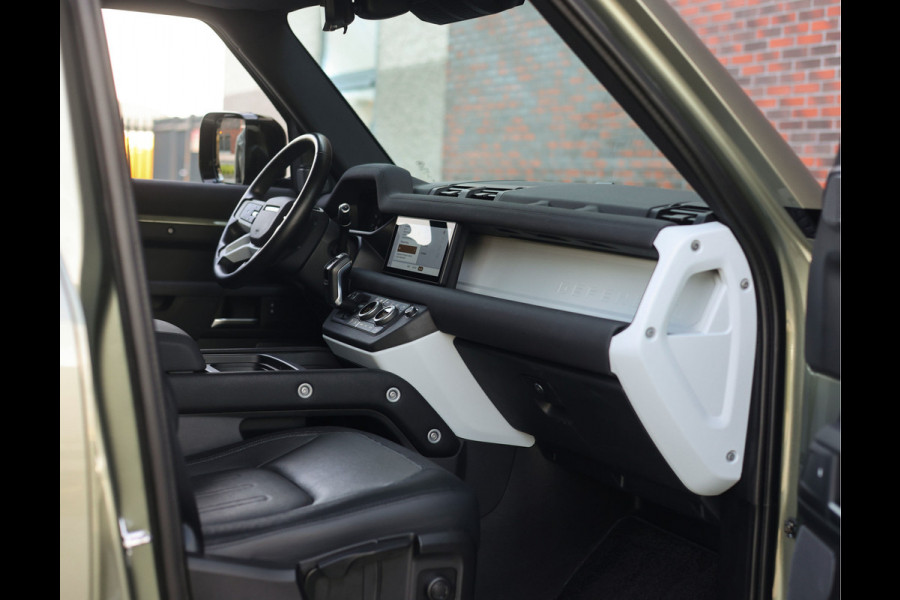 Land Rover Defender P400e X-Dynamic S | Pano - Trekhaak