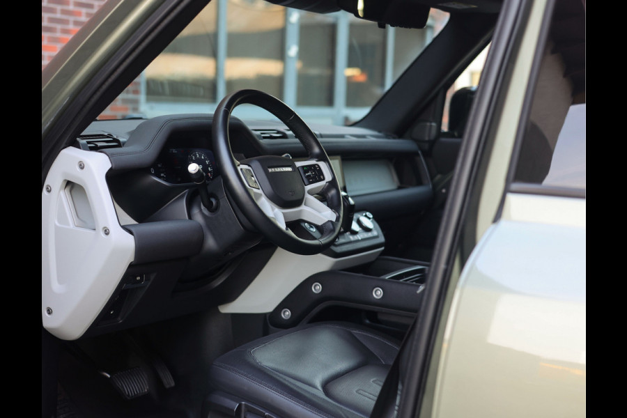 Land Rover Defender P400e X-Dynamic S | Pano - Trekhaak
