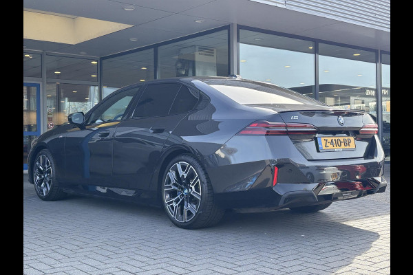 BMW i5 eDrive40 84 kWh | VOL! | Panoramadak | H&K Audio | M Pakket | Stoel- Ventilatie & Verwarming | Memory Seats |