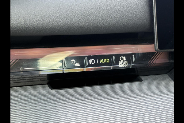 BMW i5 eDrive40 84 kWh | VOL! | Panoramadak | H&K Audio | M Pakket | Stoel- Ventilatie & Verwarming | Memory Seats |