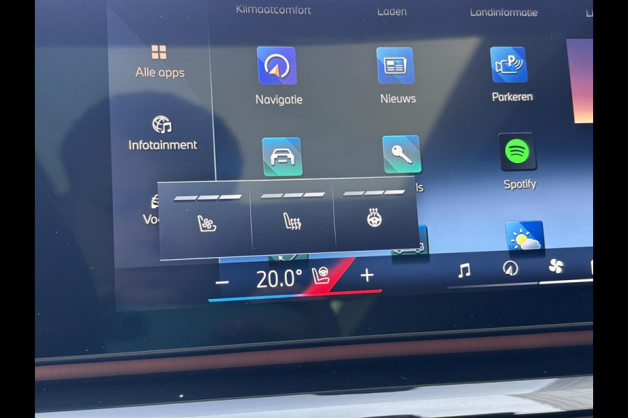 BMW i5 eDrive40 84 kWh | VOL! | Panoramadak | H&K Audio | M Pakket | Stoel- Ventilatie & Verwarming | Memory Seats |