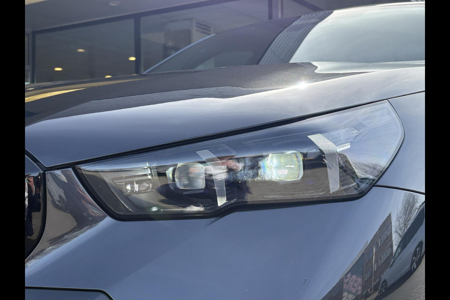 BMW i5 eDrive40 84 kWh | VOL! | Panoramadak | H&K Audio | M Pakket | Stoel- Ventilatie & Verwarming | Memory Seats |